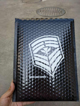 Load image into Gallery viewer, kraft poly shipping packaging bubble mailer poly mailer envelope