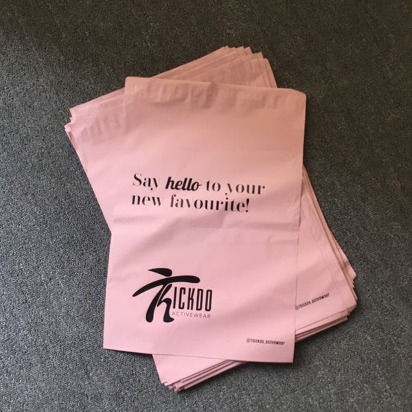 Customized color logo for mailing bag.