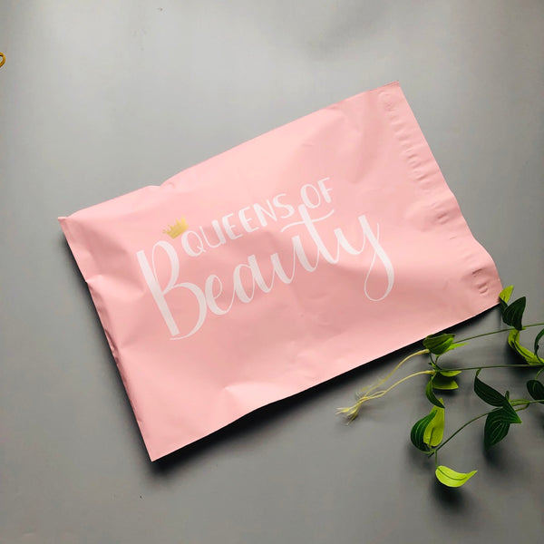 Light pink color of the poly mailing bag